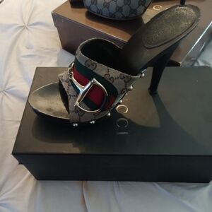 Women's Gucci sandals
